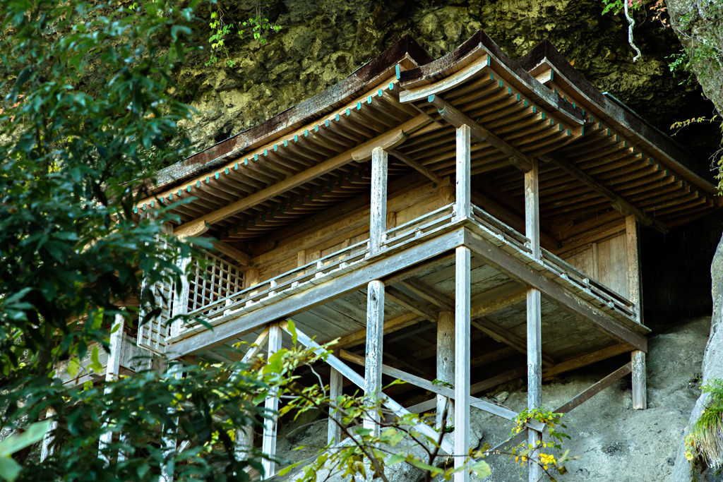 三德山三佛寺投入堂